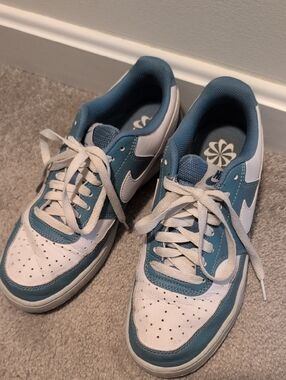 Nike Womens' Teal and White Low-Top Sneakers